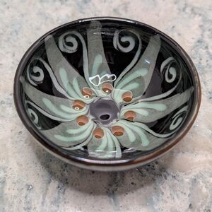 Elegant Swirl Ceramic Bowl - Black and Green